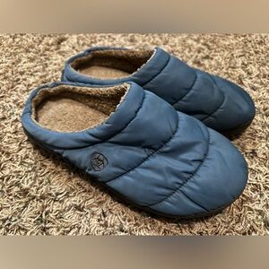 Ariat Black and Blue Quilted Slippers